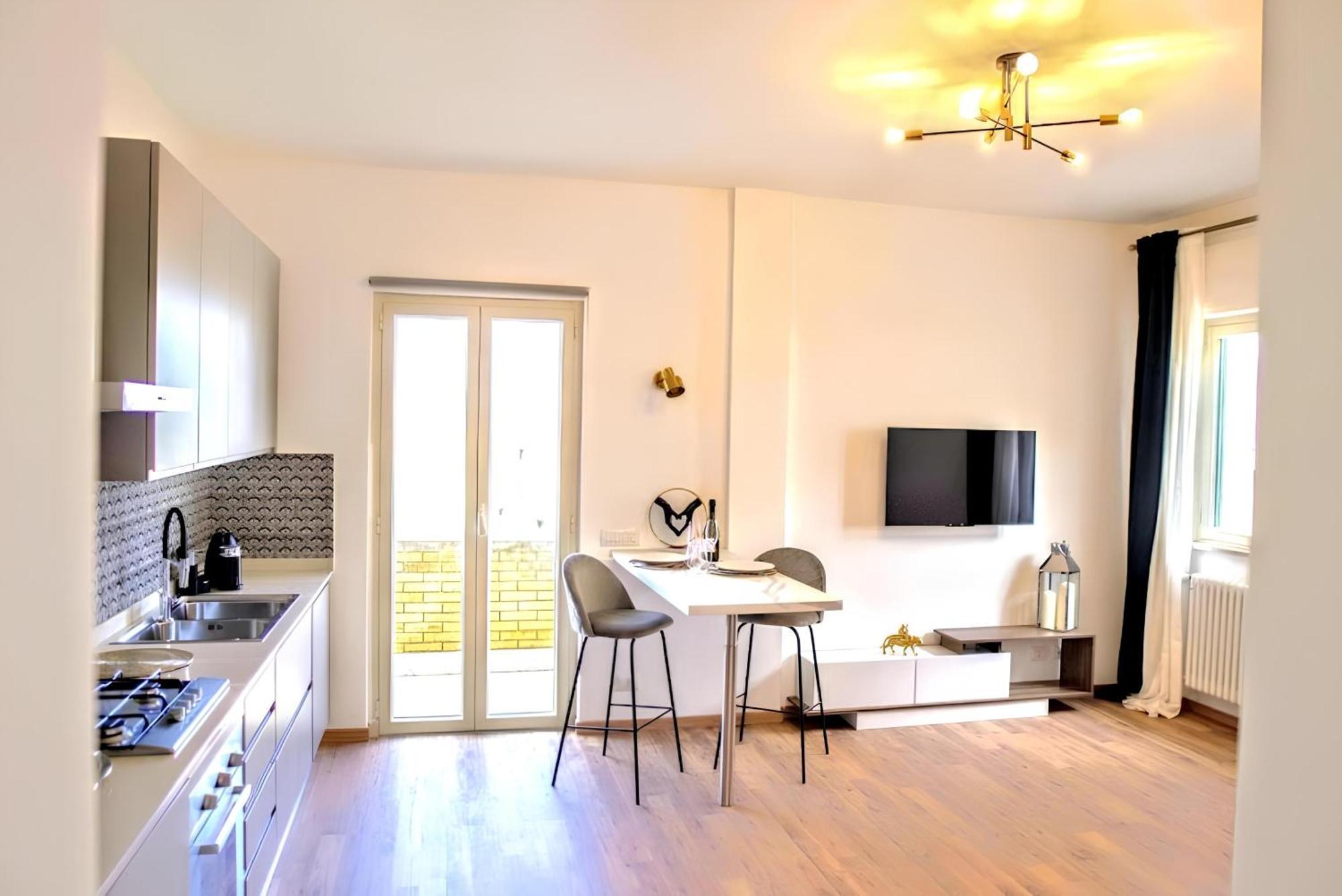 Apartamento Vuel Sea View House -10 Minutes From The Airport Fiumicino Exterior foto